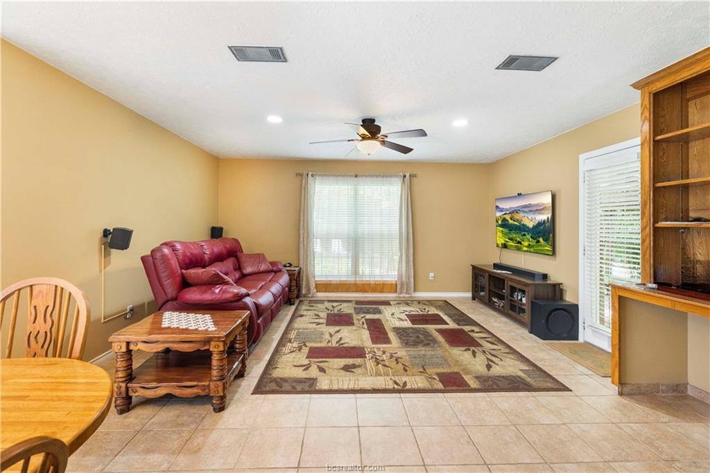 709 Aster Drive, College Station, TX 77845