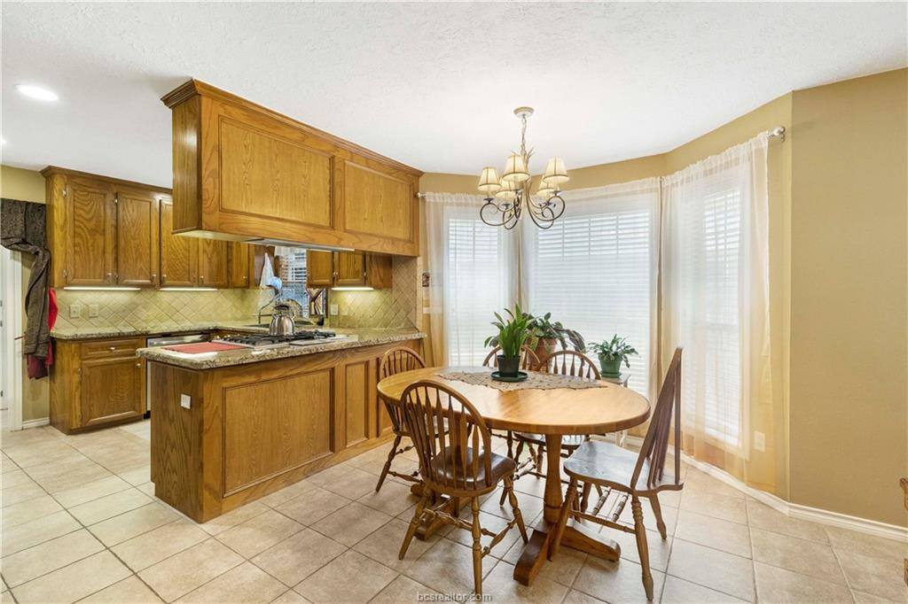 709 Aster Drive, College Station, TX 77845
