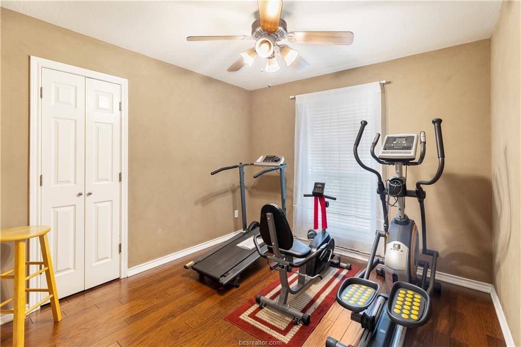 709 Aster Drive, College Station, TX 77845