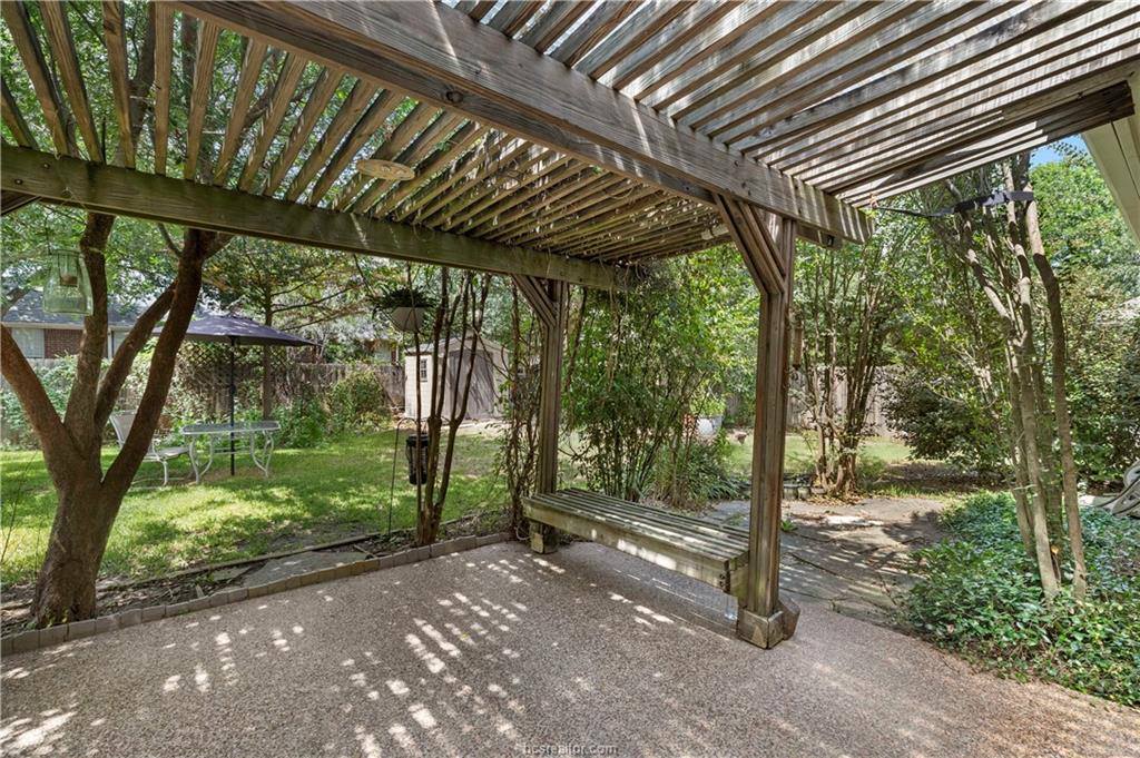 709 Aster Drive, College Station, TX 77845