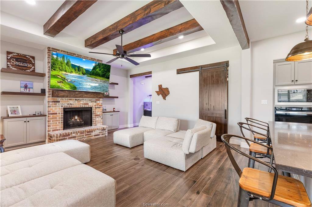 3033 Teller Drive, Bryan, TX 77808