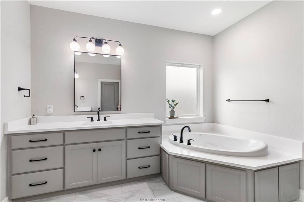 3033 Teller Drive, Bryan, TX 77808