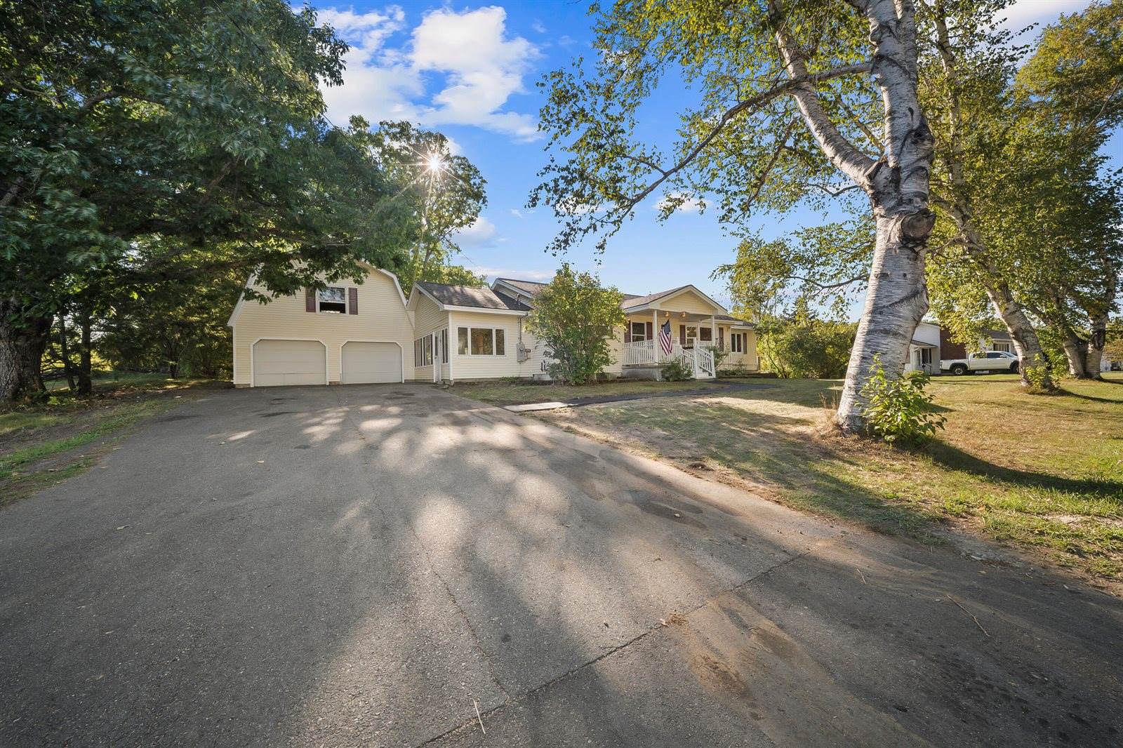 29 Thompson Road, Veazie, ME 04401