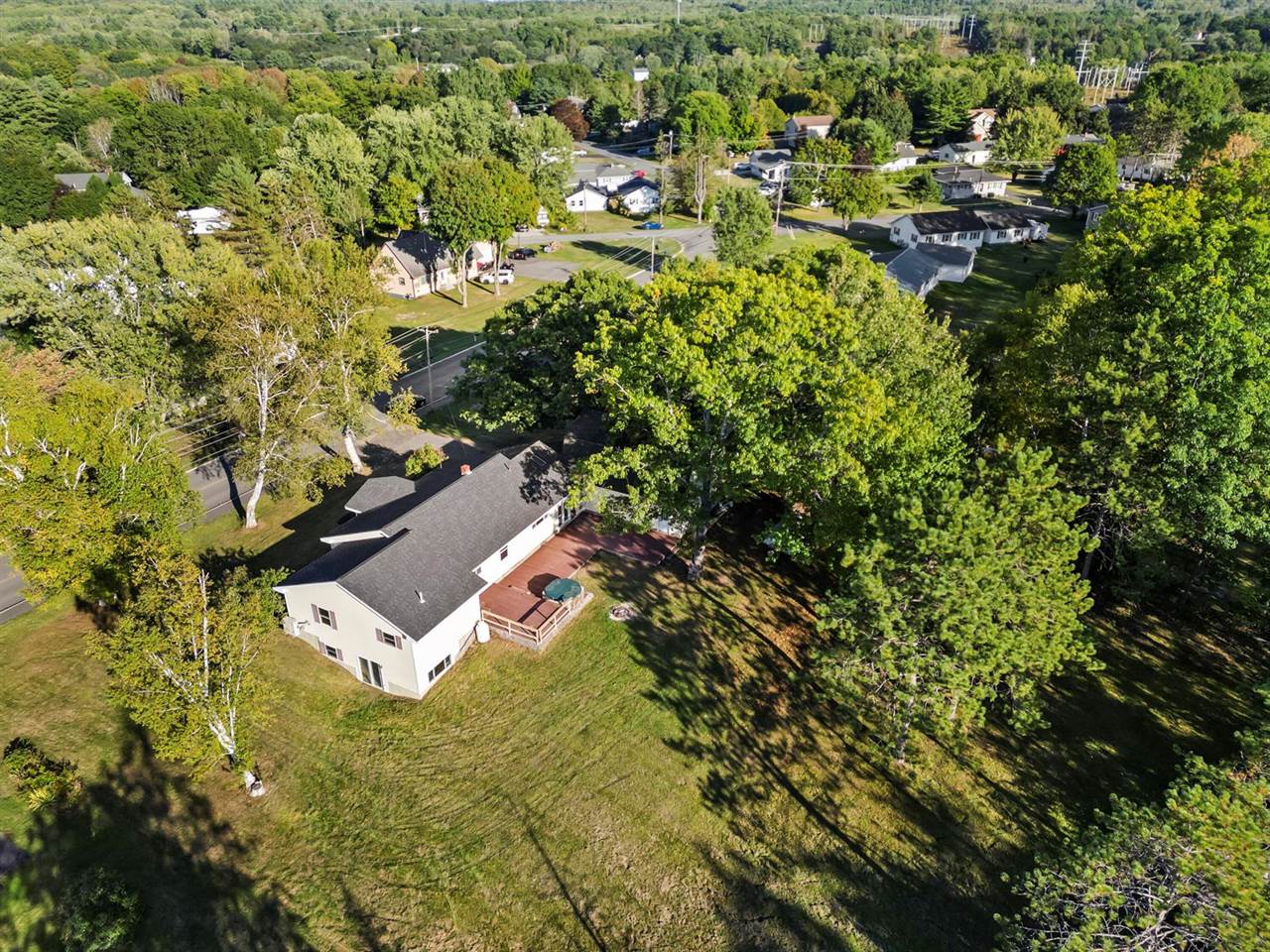 29 Thompson Road, Veazie, ME 04401