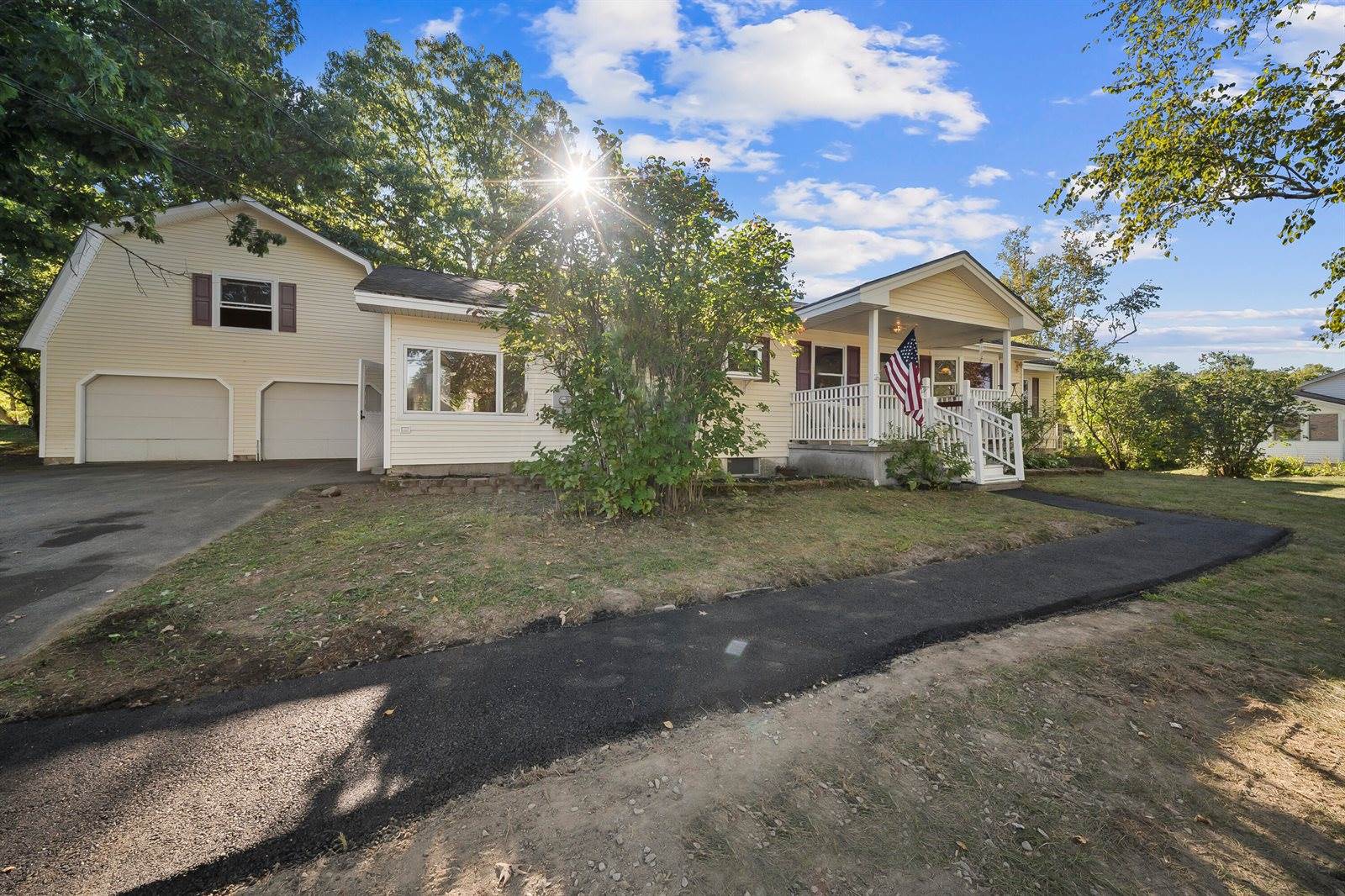 29 Thompson Road, Veazie, ME 04401