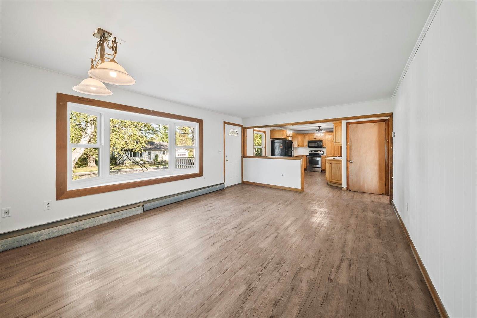 29 Thompson Road, Veazie, ME 04401