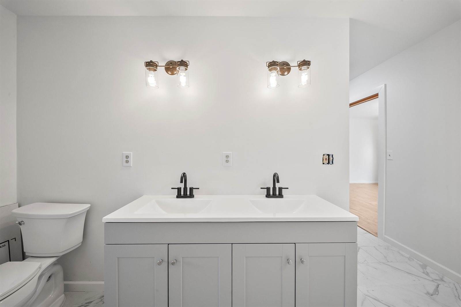 29 Thompson Road, Veazie, ME 04401