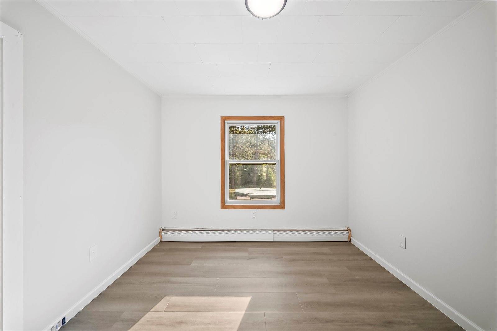 29 Thompson Road, Veazie, ME 04401