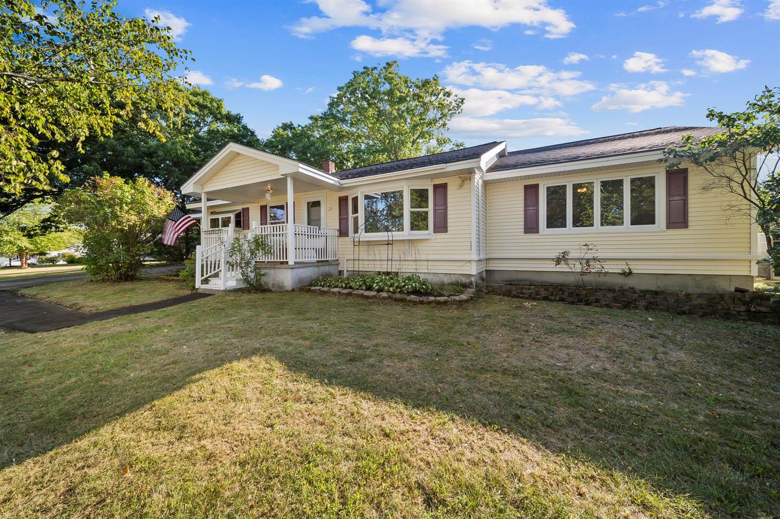 29 Thompson Road, Veazie, ME 04401