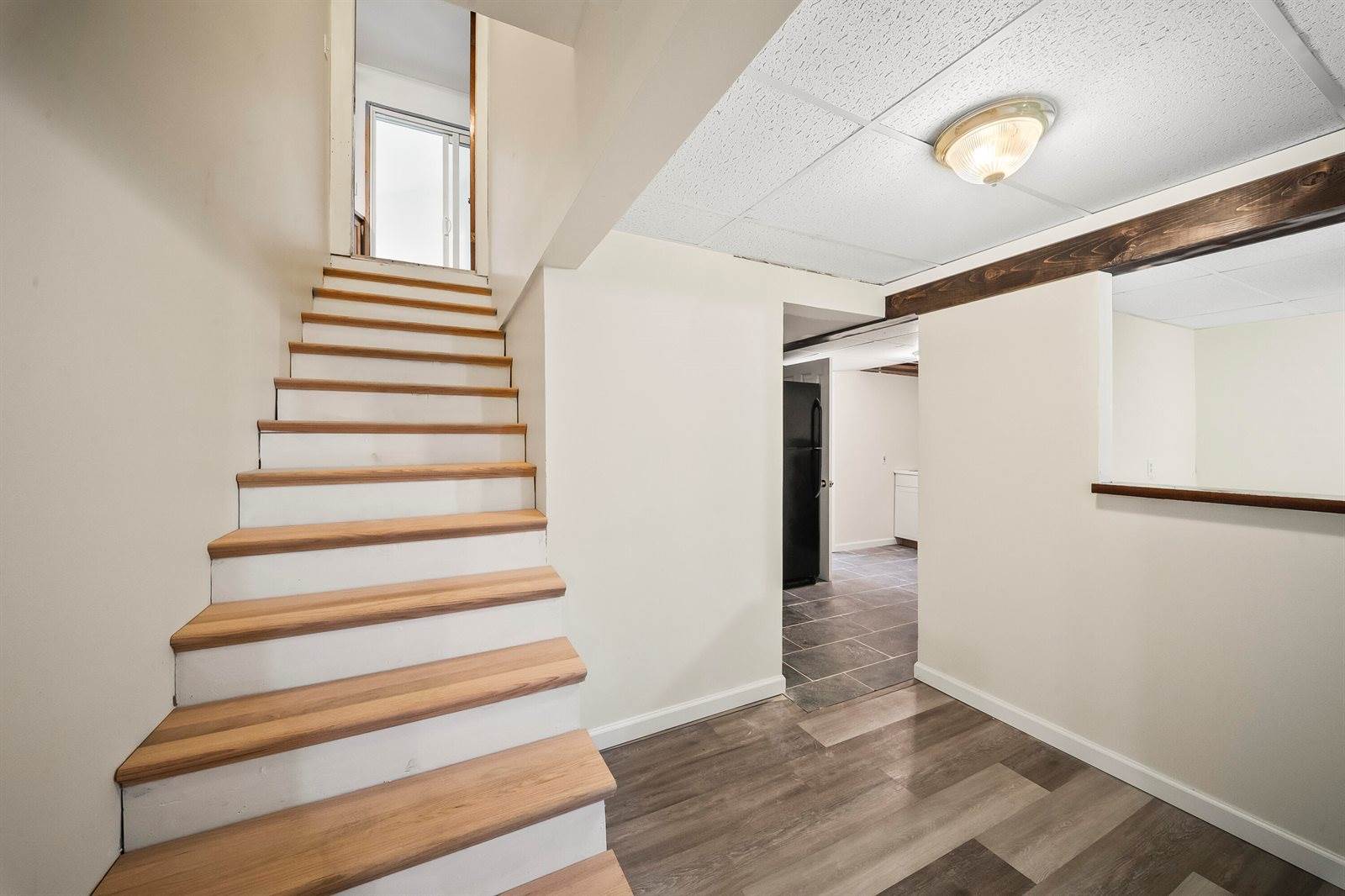 29 Thompson Road, Veazie, ME 04401