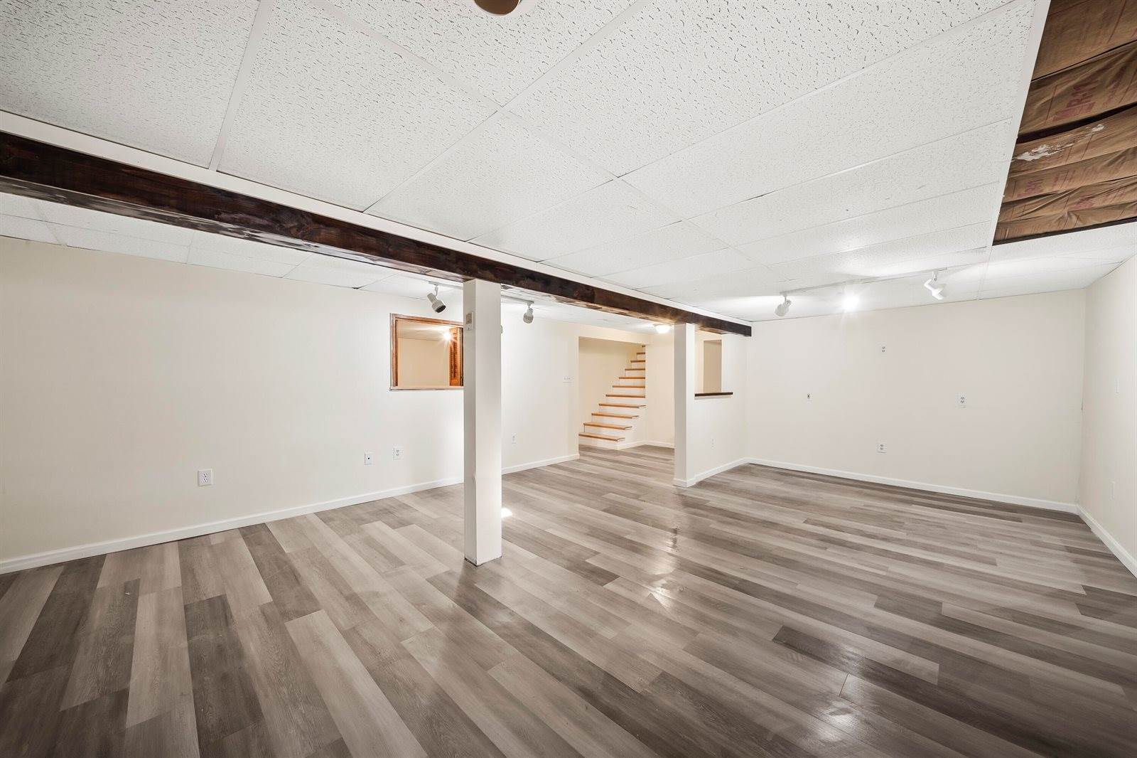 29 Thompson Road, Veazie, ME 04401