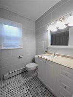 1000 Avenue C, Bayonne, NJ 07002