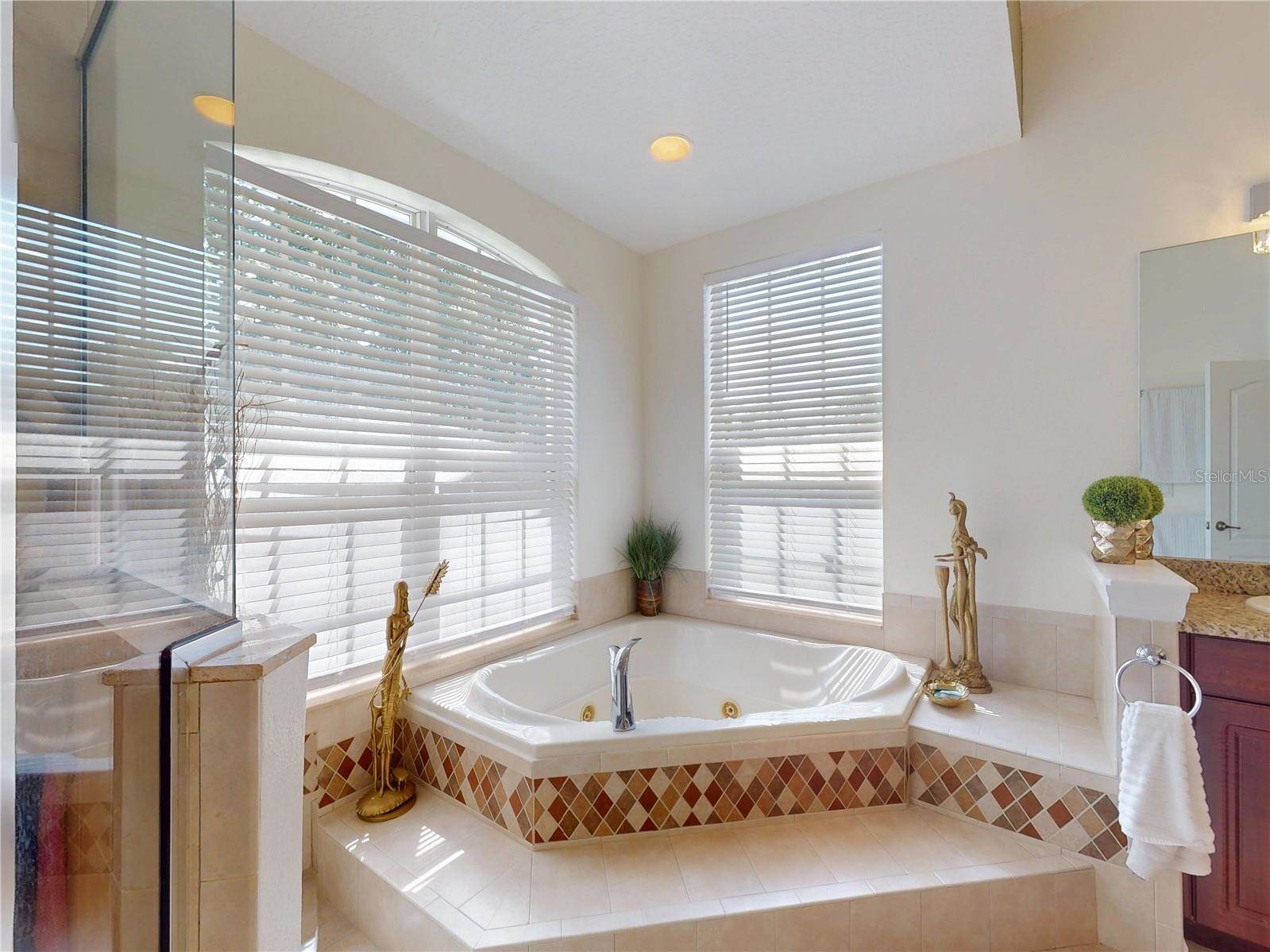 253 Glen Abbey Lane, Debary, FL 32713