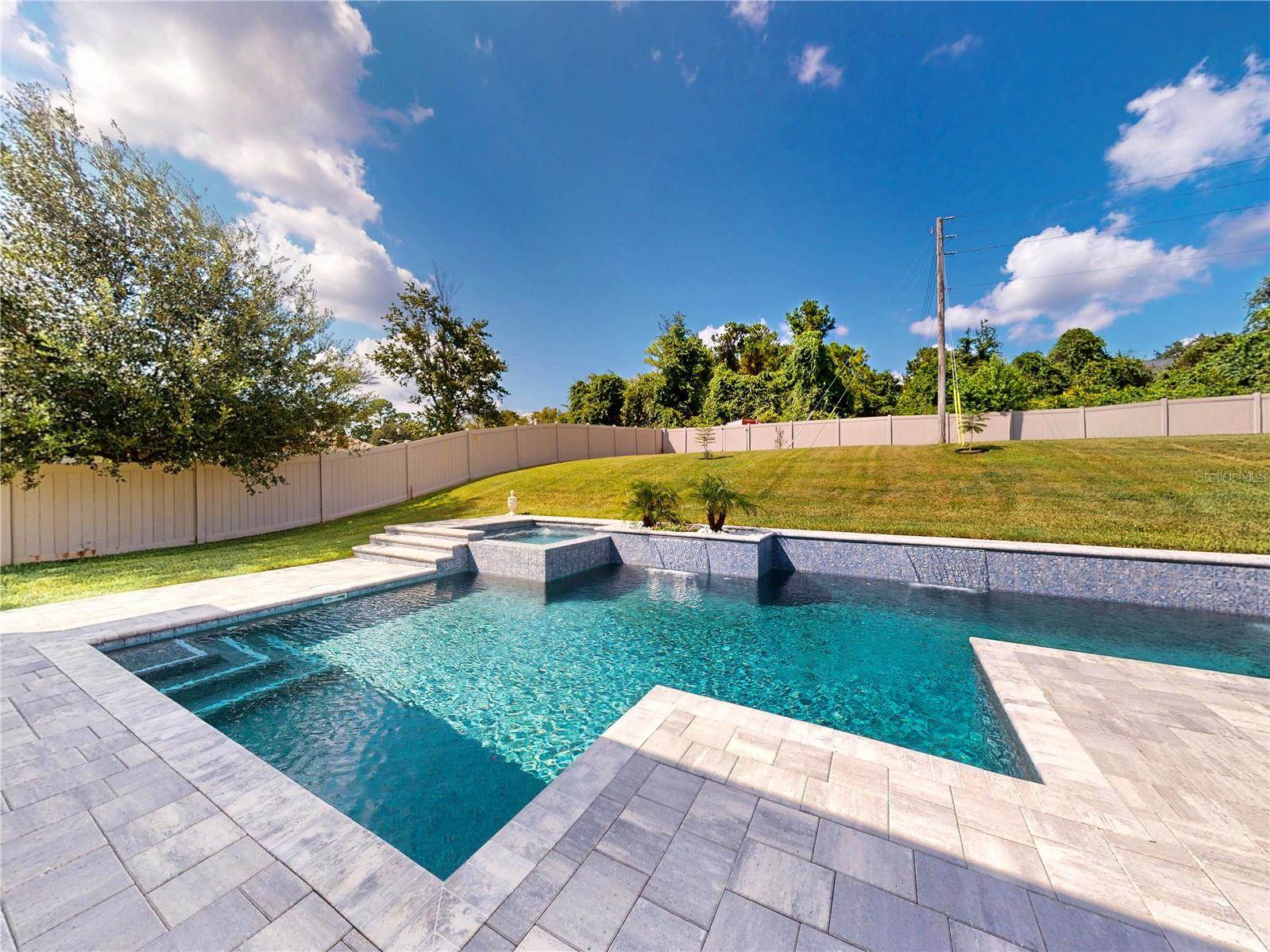 253 Glen Abbey Lane, Debary, FL 32713