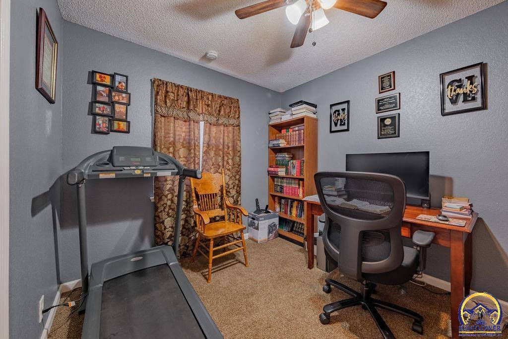 2337 SE Adams St, Topeka, KS 66605