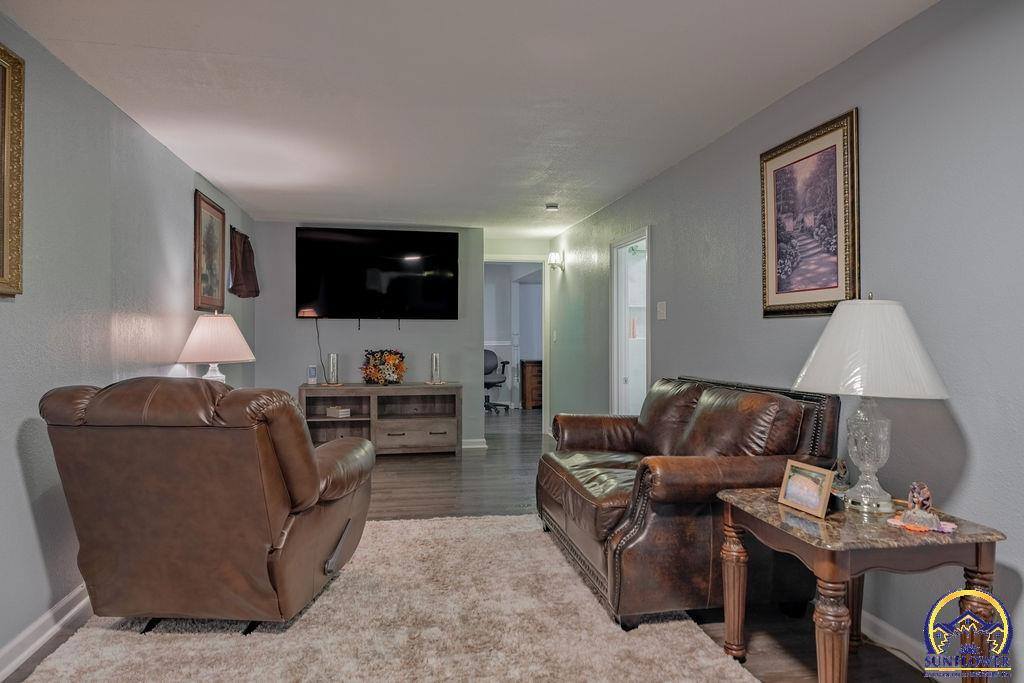 2337 SE Adams St, Topeka, KS 66605