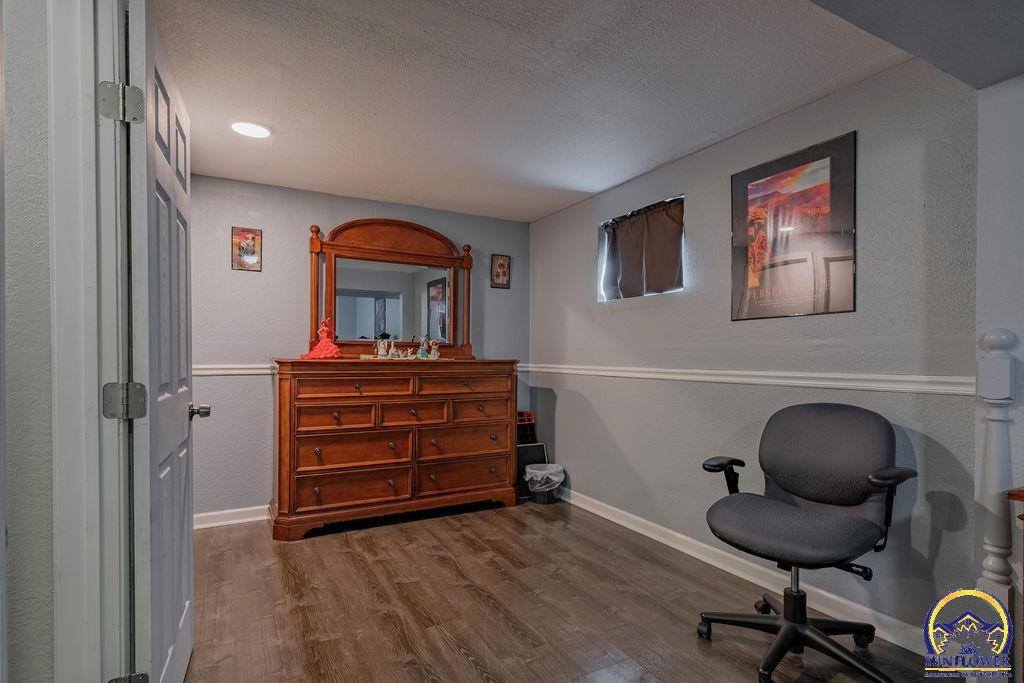 2337 SE Adams St, Topeka, KS 66605