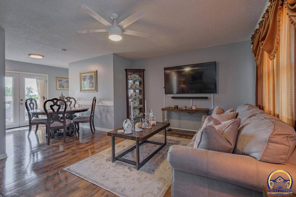 2337 SE Adams St, Topeka, KS 66605