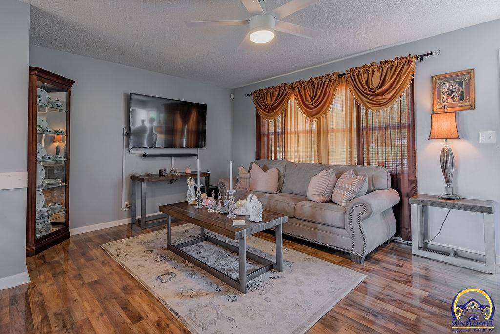 2337 SE Adams St, Topeka, KS 66605