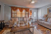 2337 SE Adams St, Topeka, KS 66605