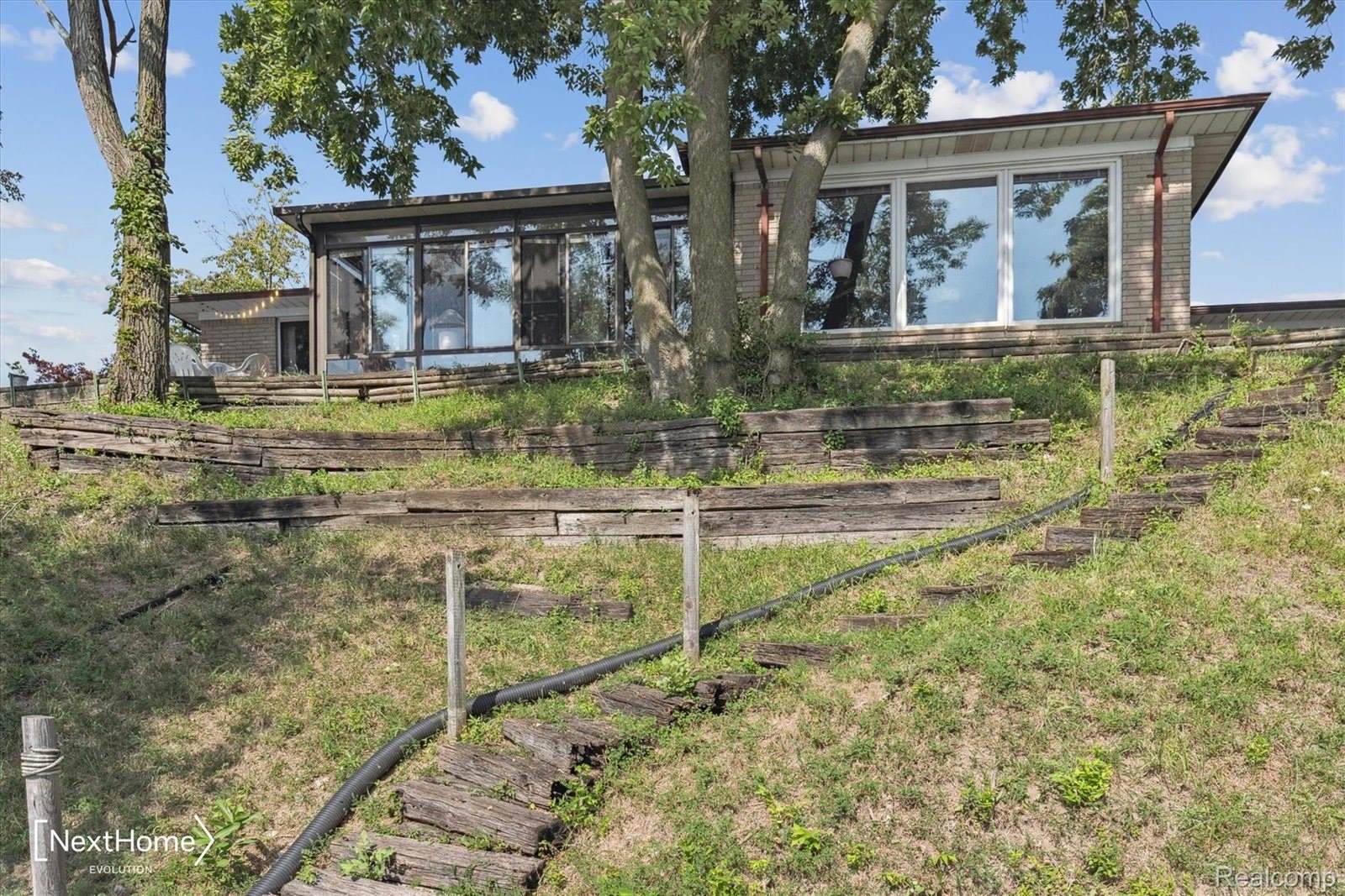 99 Potter Drive, BellevilleCity_Wayne, MI 48111