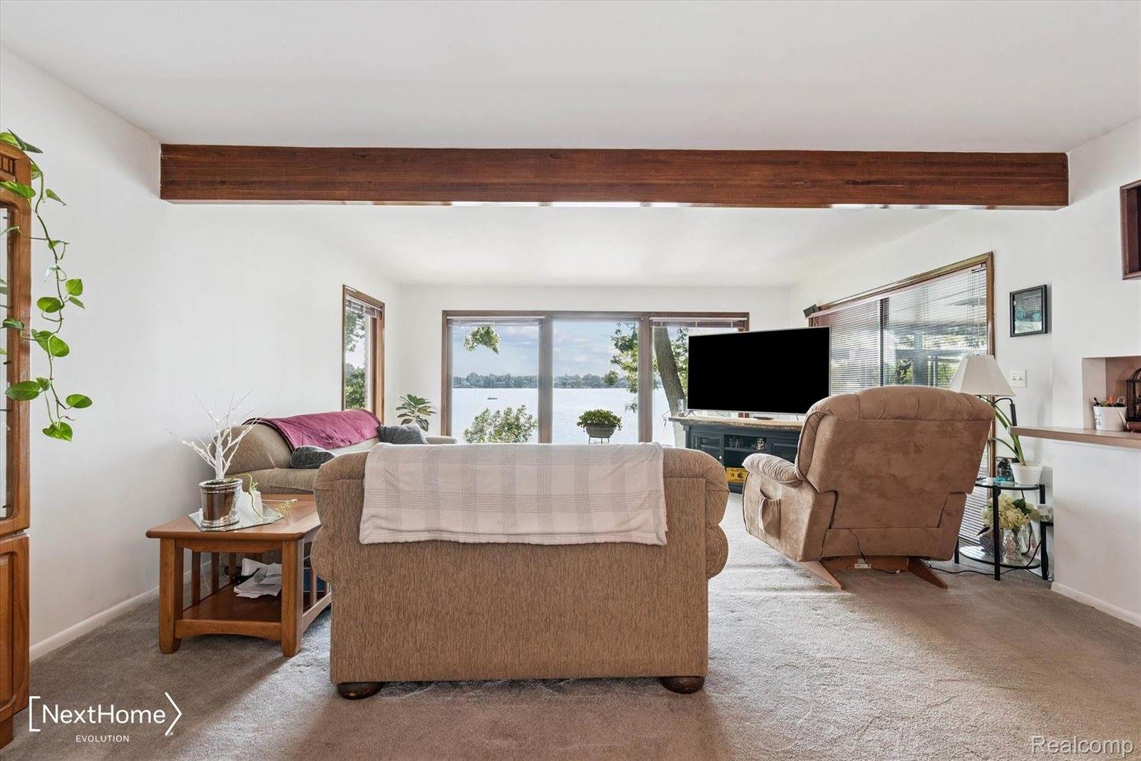 99 Potter Drive, BellevilleCity_Wayne, MI 48111