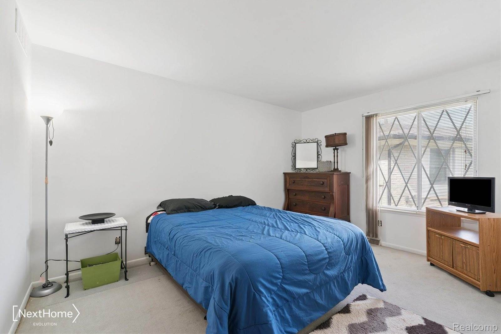 99 Potter Drive, BellevilleCity_Wayne, MI 48111