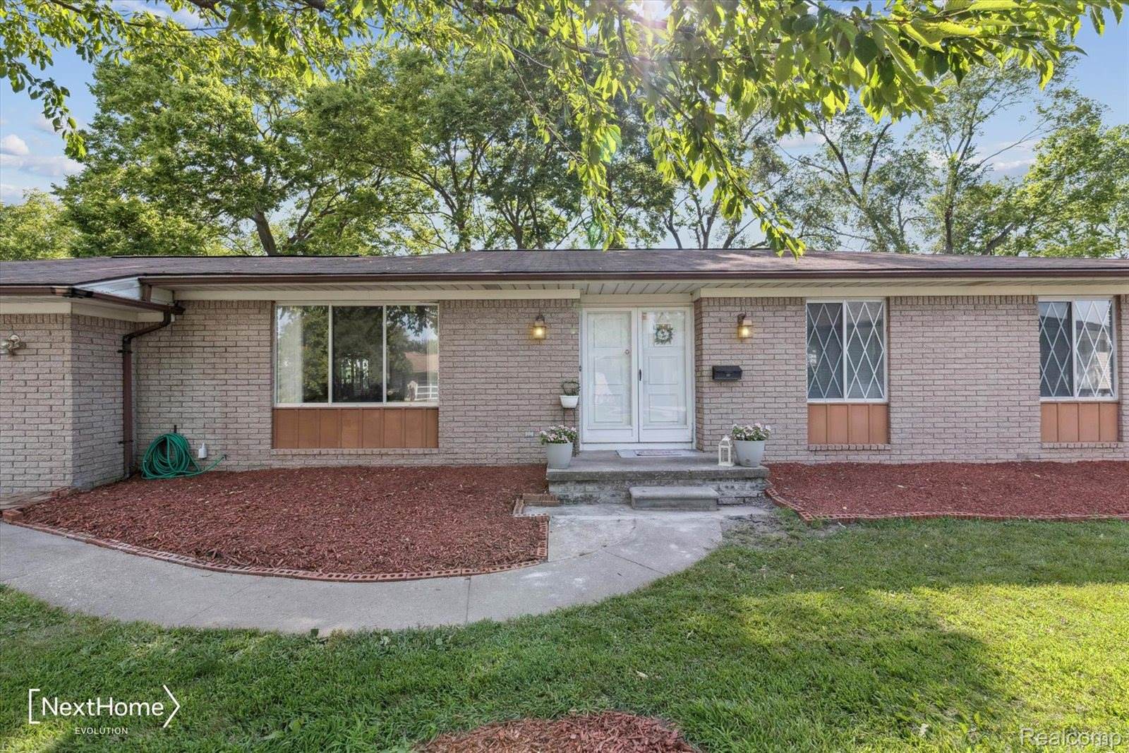 99 Potter Drive, BellevilleCity_Wayne, MI 48111