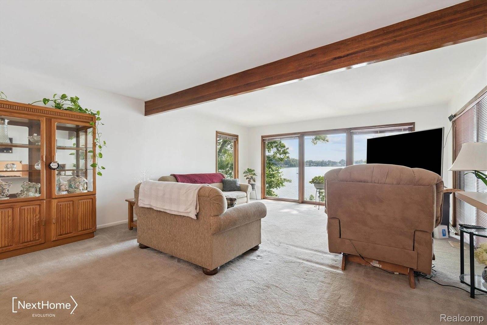 99 Potter Drive, BellevilleCity_Wayne, MI 48111