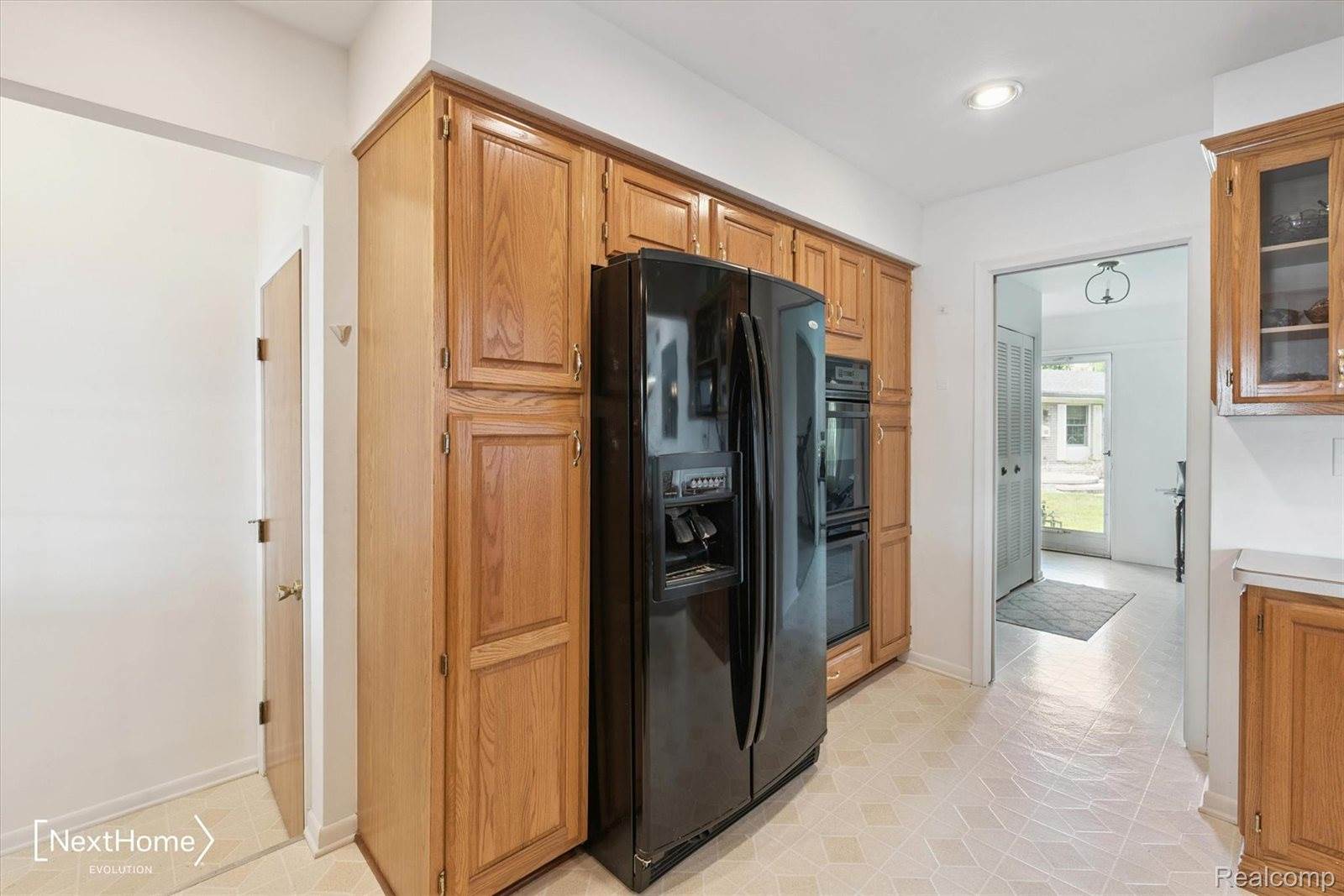 99 Potter Drive, BellevilleCity_Wayne, MI 48111