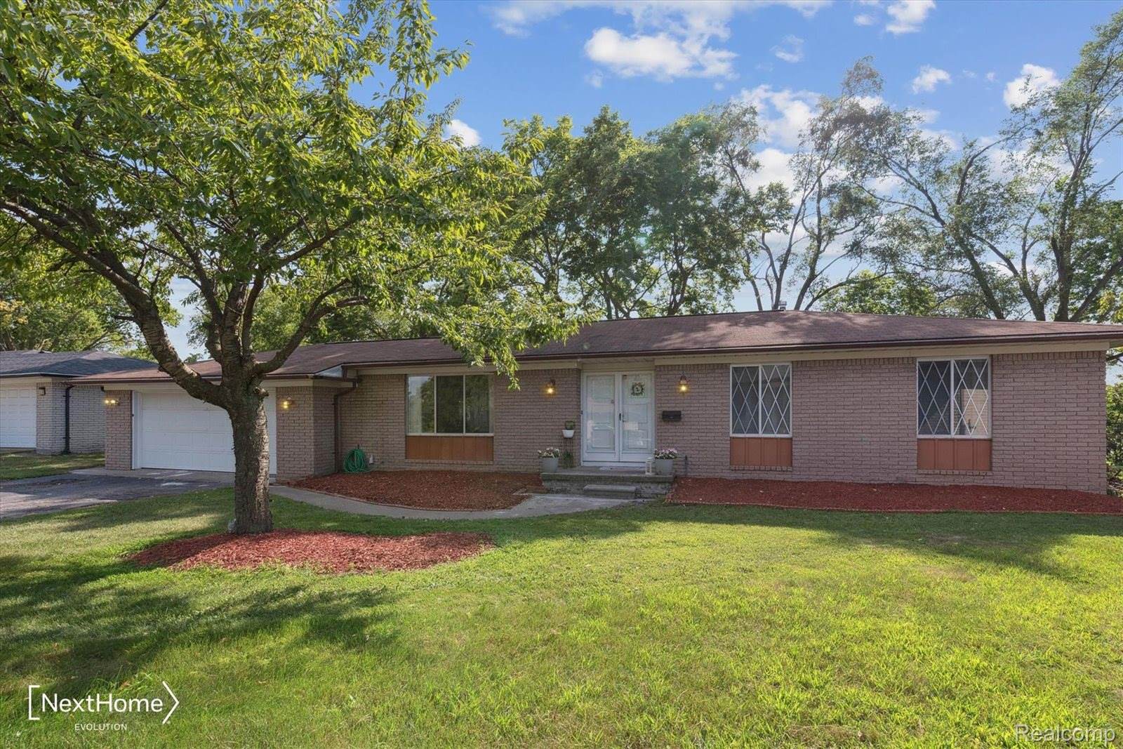 99 Potter Drive, BellevilleCity_Wayne, MI 48111