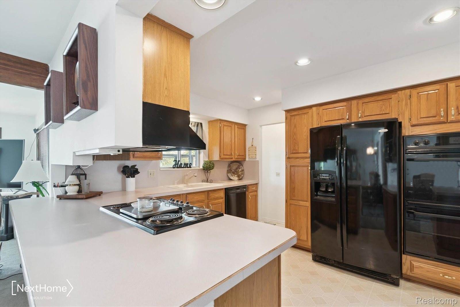 99 Potter Drive, BellevilleCity_Wayne, MI 48111