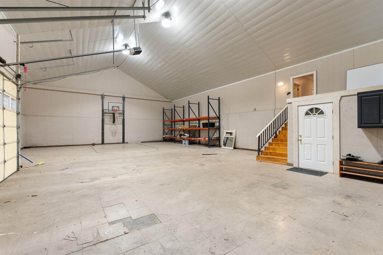 100 Plantation Ln, Batesville, AR 72501