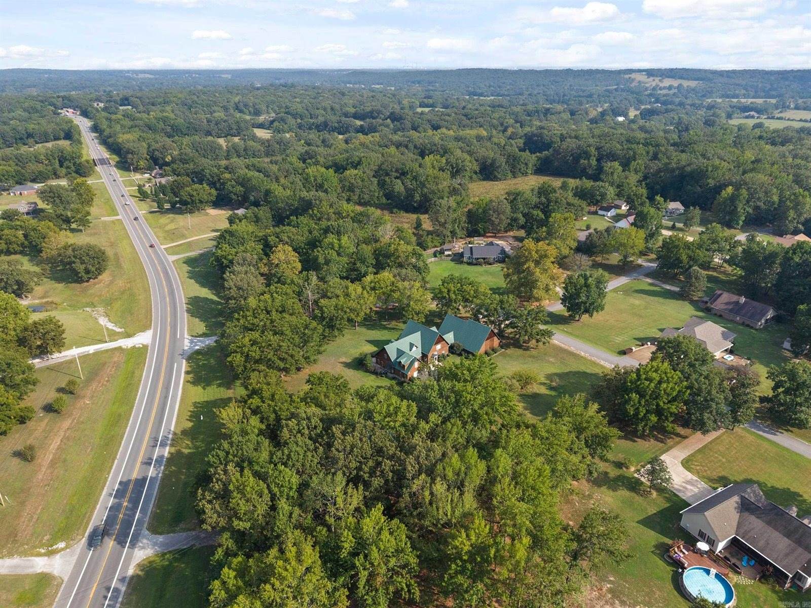 100 Plantation Ln, Batesville, AR 72501