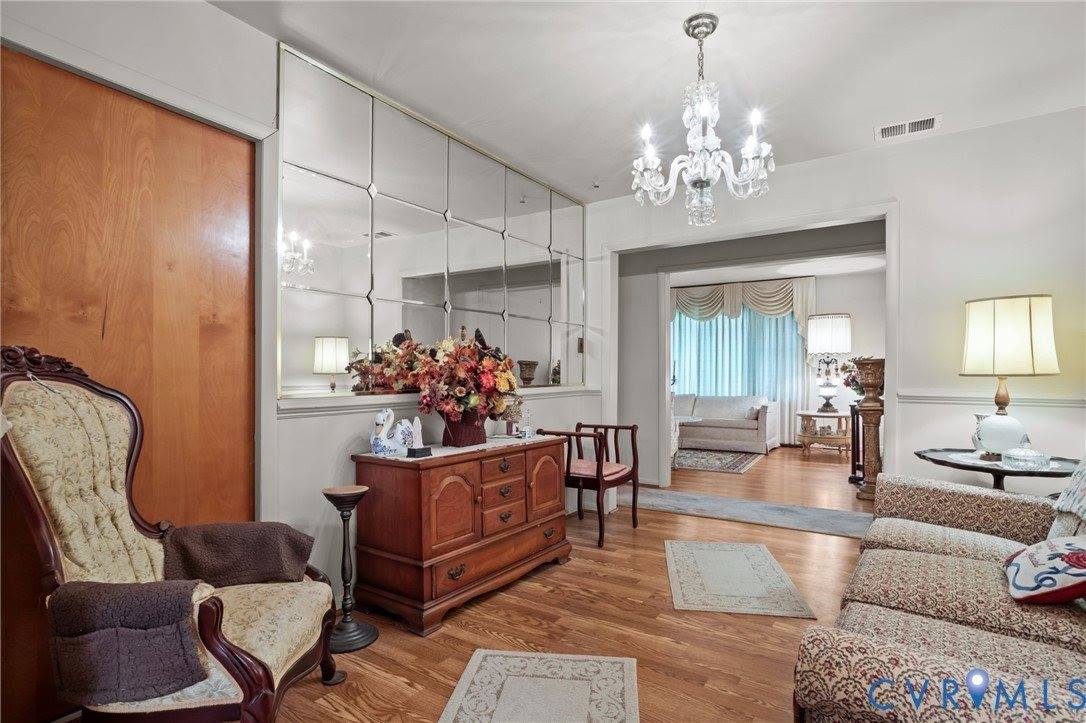 1635 Forest Glen Road, Henrico County, VA 23228