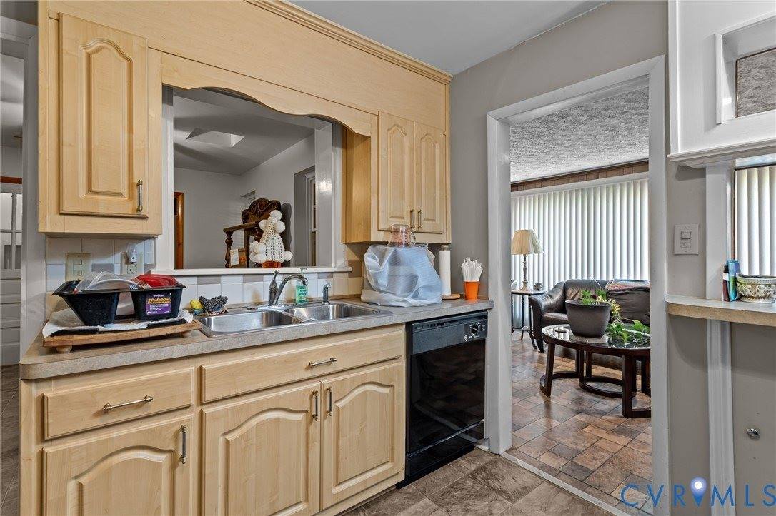 1635 Forest Glen Road, Henrico County, VA 23228