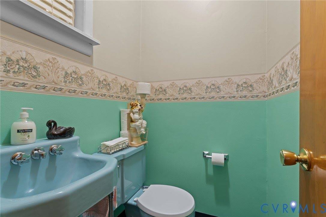 1635 Forest Glen Road, Henrico County, VA 23228