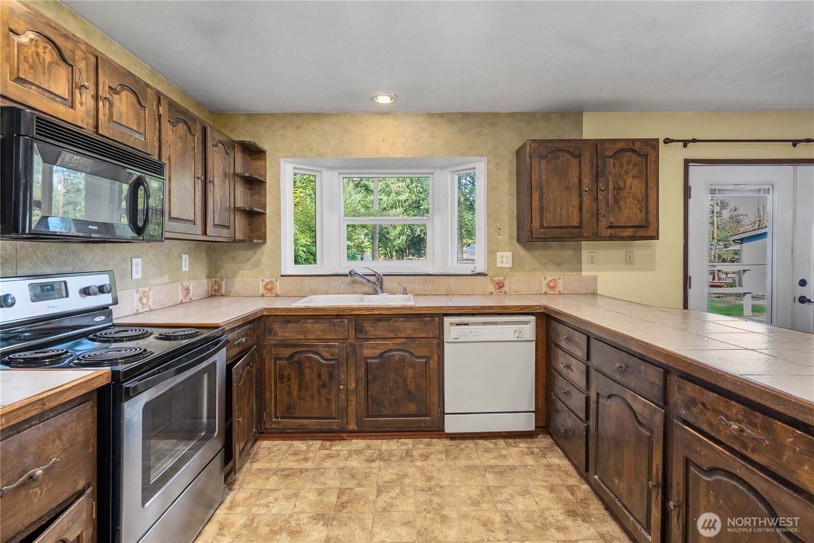 16416 Dogwood Lane, Arlington, WA 98223