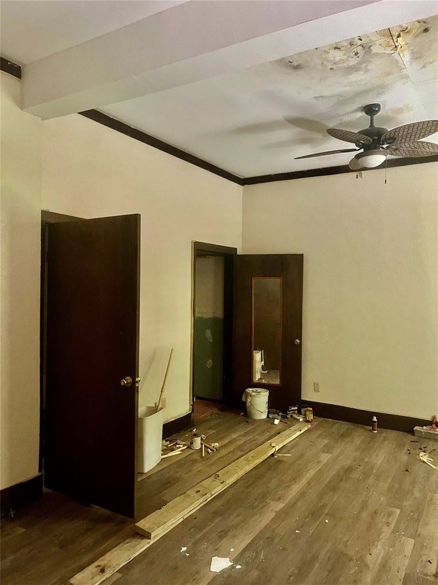 2716 Avenue P 1/2, Galveston, TX 77550