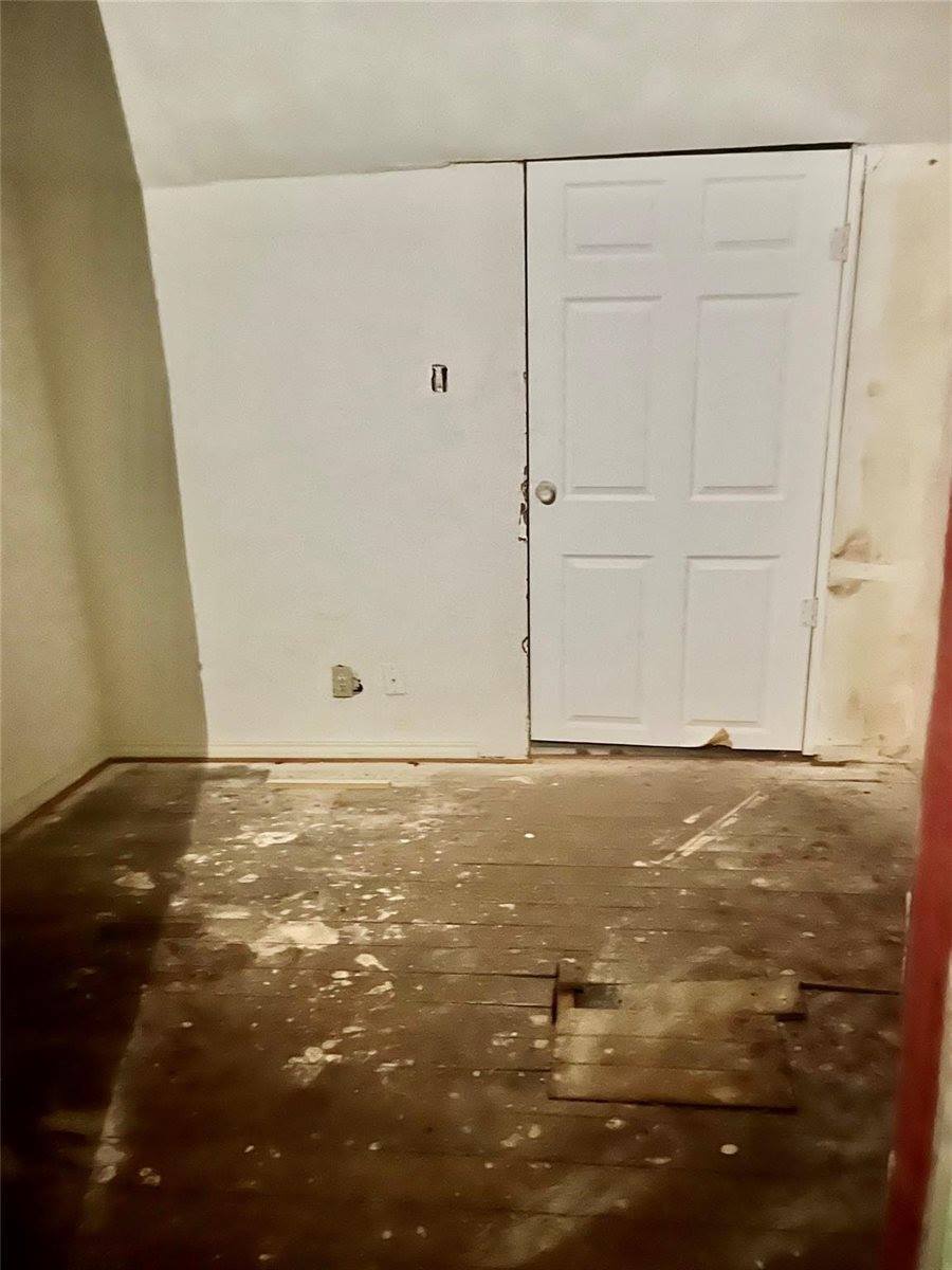 2716 Avenue P 1/2, Galveston, TX 77550