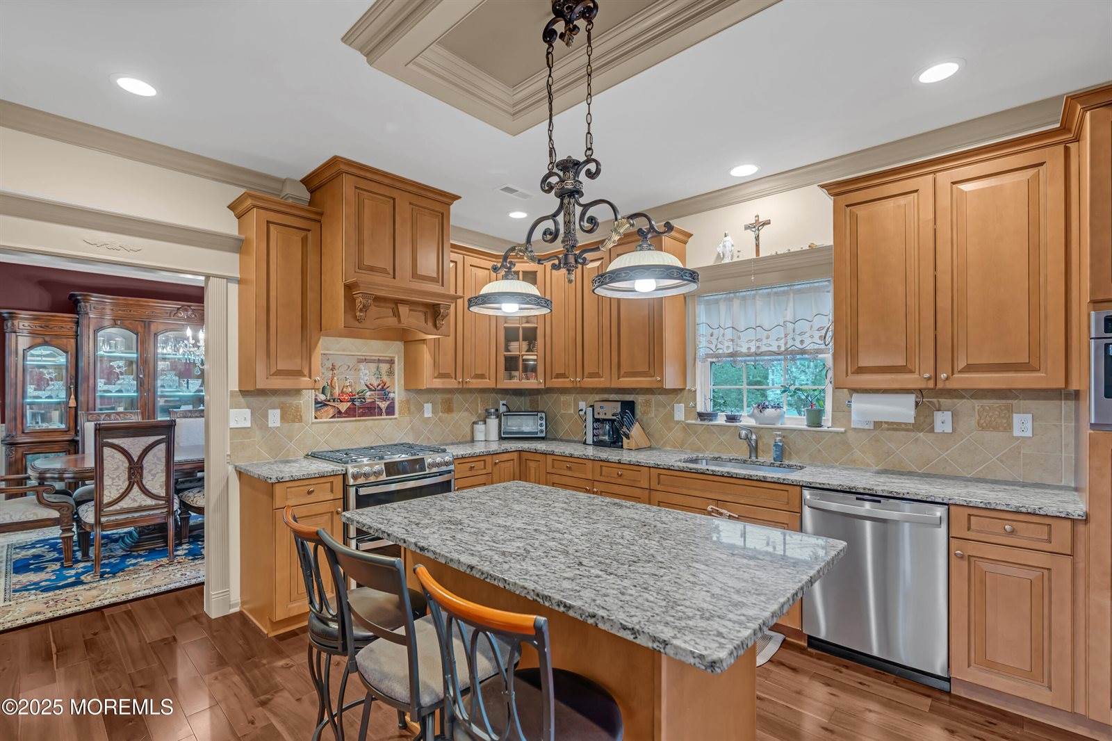 7 Whispering Grove Boulevard, Jackson, NJ 08527