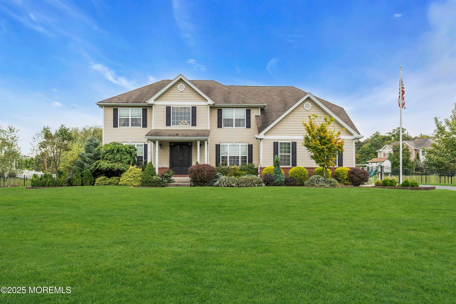 7 Whispering Grove Boulevard, Jackson, NJ 08527