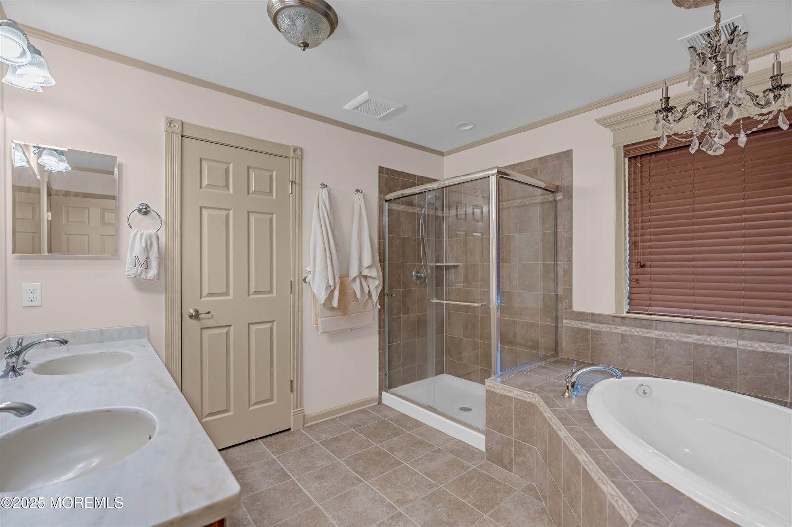 7 Whispering Grove Boulevard, Jackson, NJ 08527