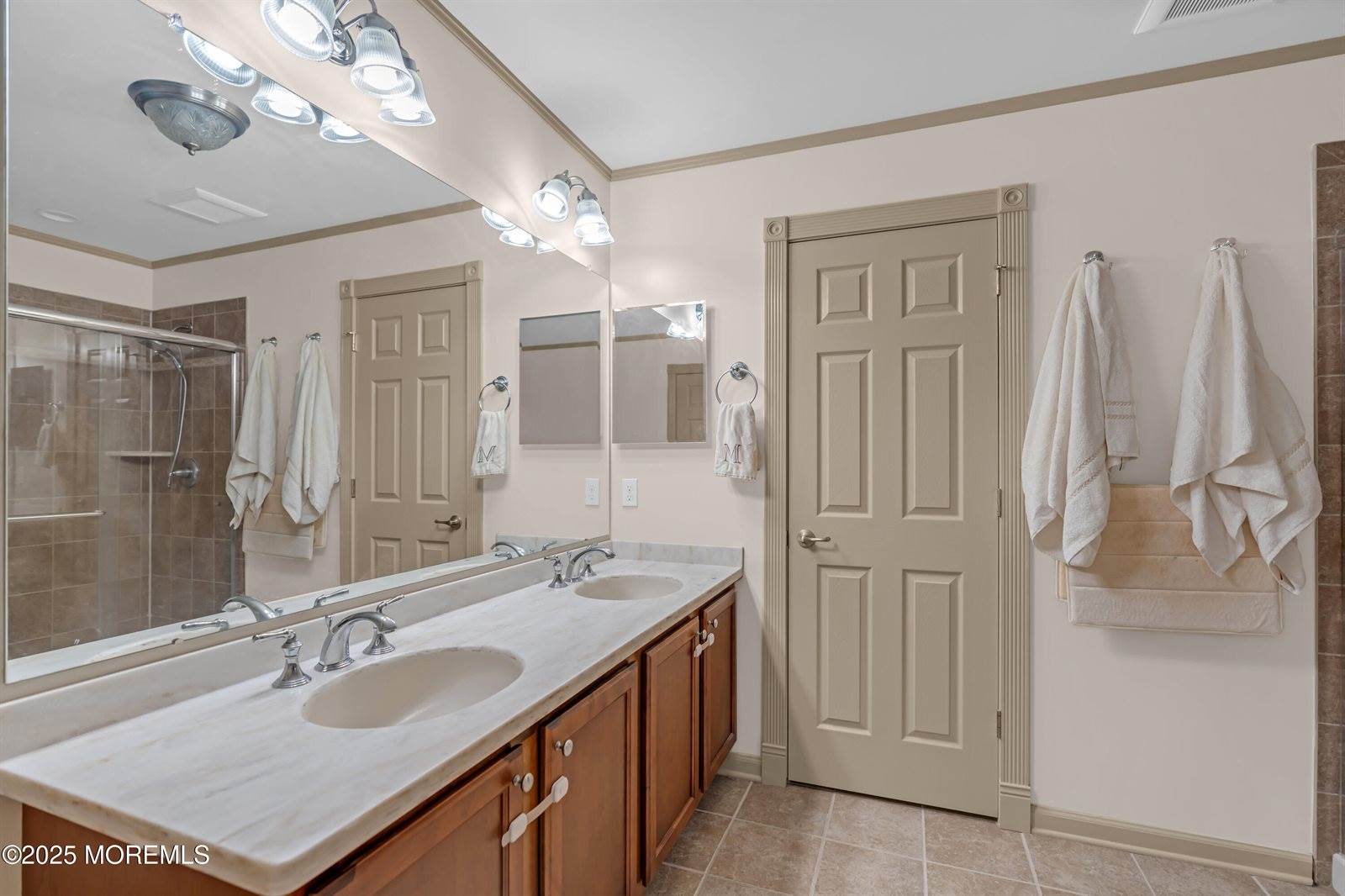 7 Whispering Grove Boulevard, Jackson, NJ 08527