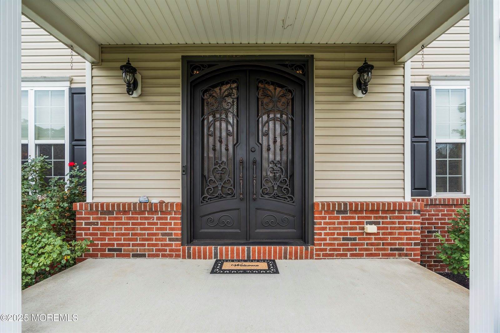 7 Whispering Grove Boulevard, Jackson, NJ 08527