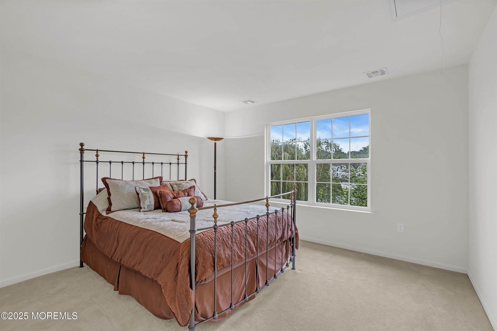 7 Whispering Grove Boulevard, Jackson, NJ 08527