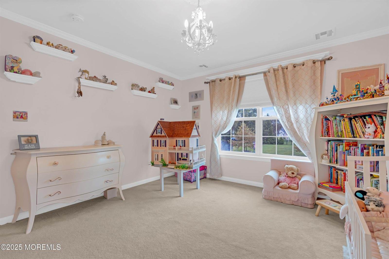 7 Whispering Grove Boulevard, Jackson, NJ 08527