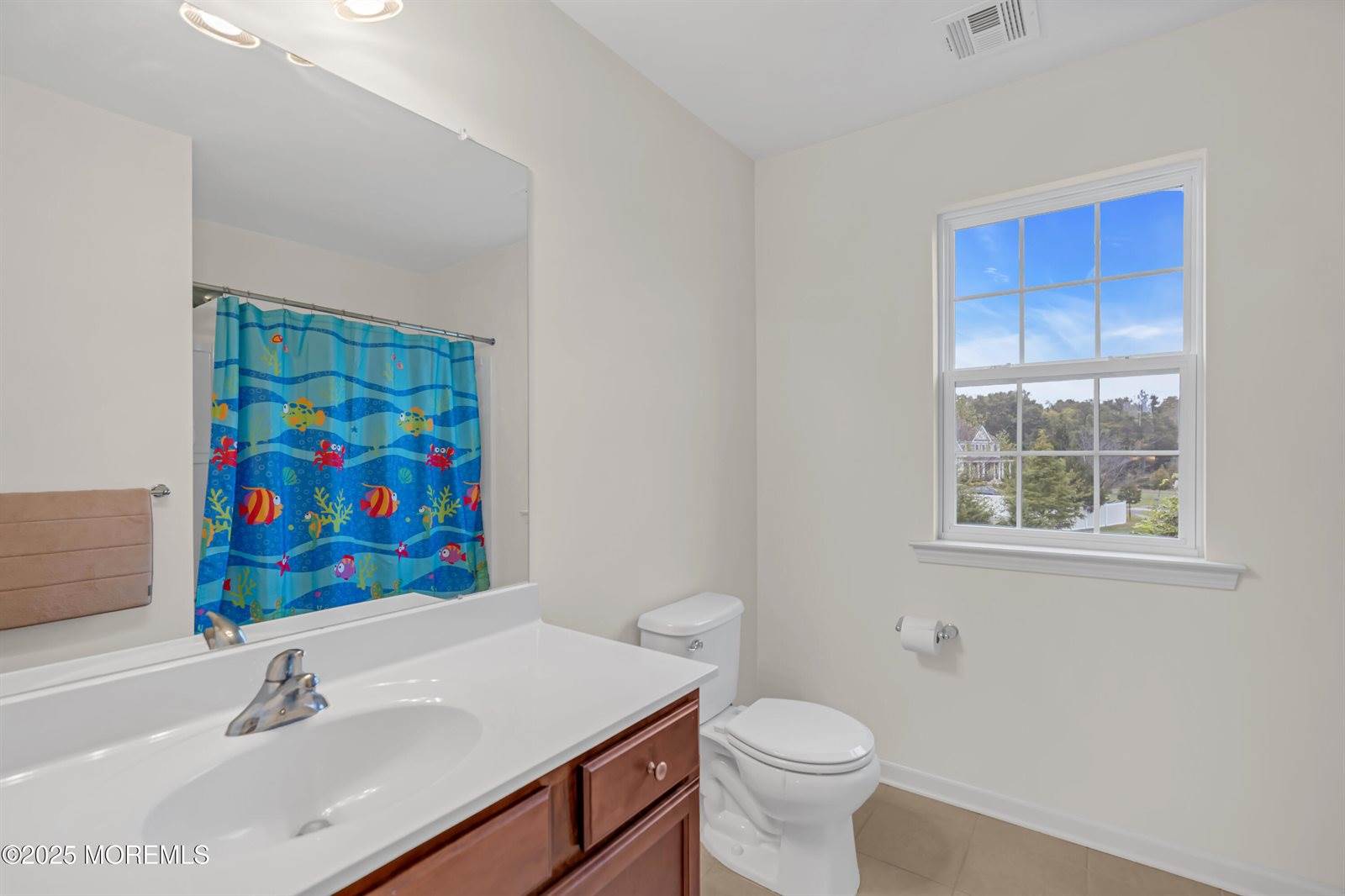 7 Whispering Grove Boulevard, Jackson, NJ 08527