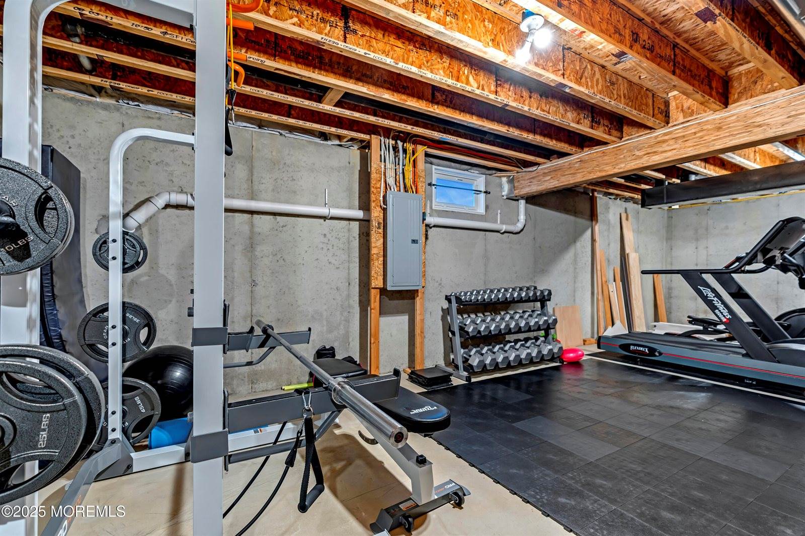 7 Whispering Grove Boulevard, Jackson, NJ 08527