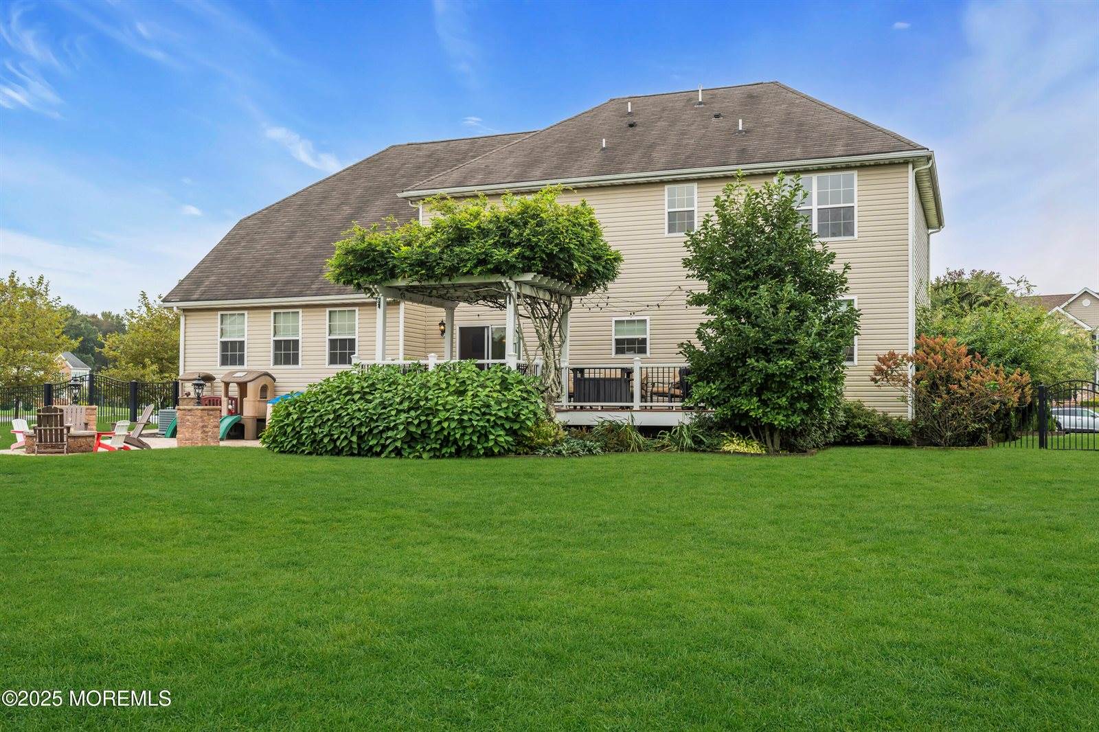 7 Whispering Grove Boulevard, Jackson, NJ 08527